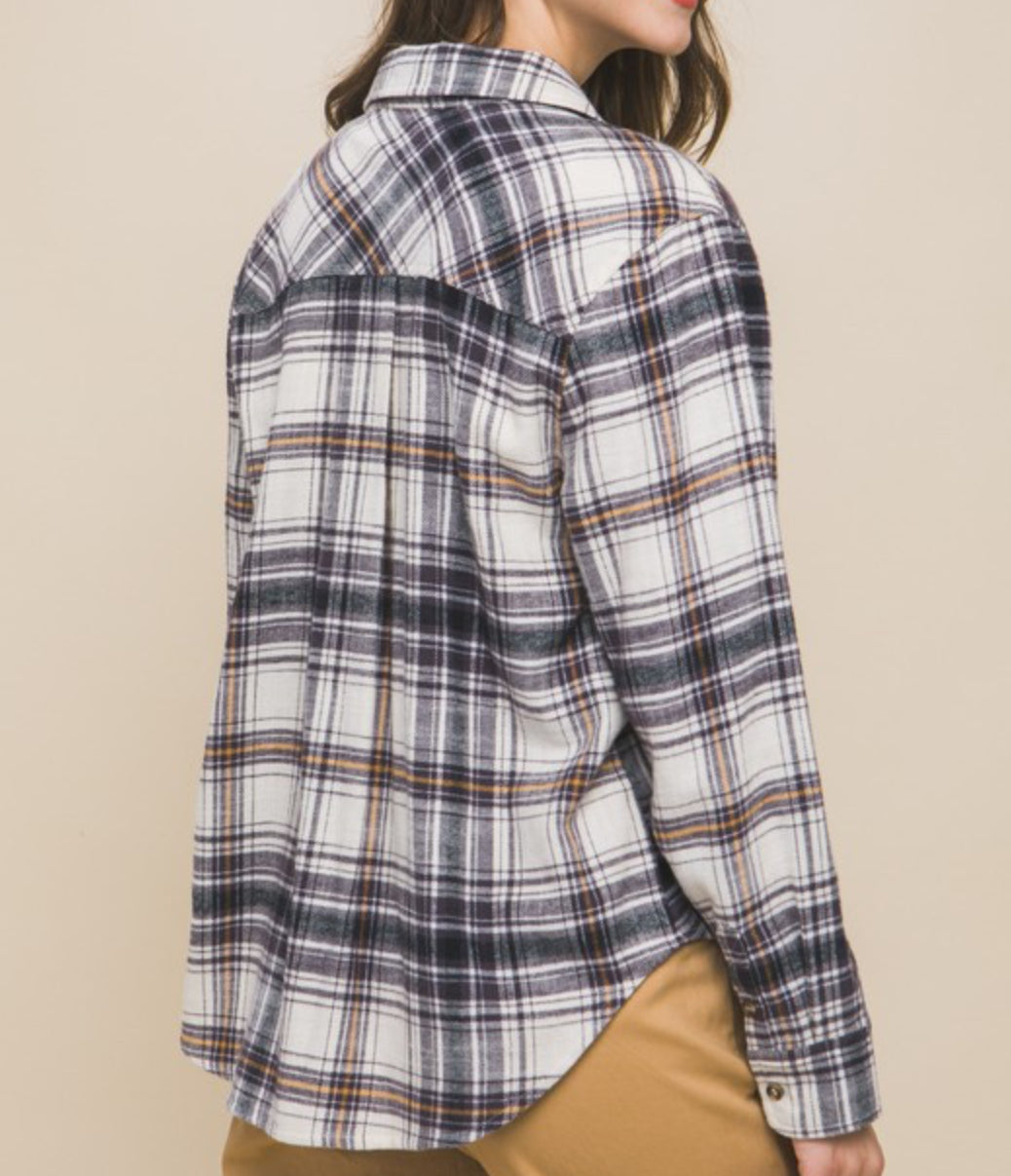 Classic Flannel in Black