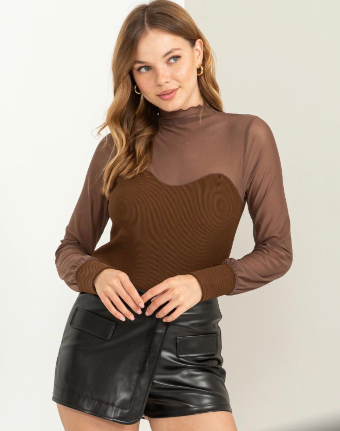 Mia Top in Brown
